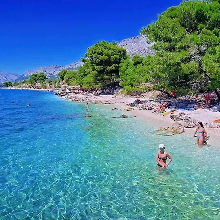 Apartment Holiday Makarska מאקרסקה