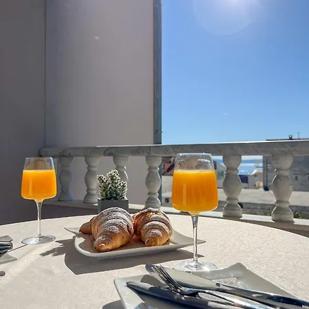 דירה Apartment Holiday Makarska מאקרסקה