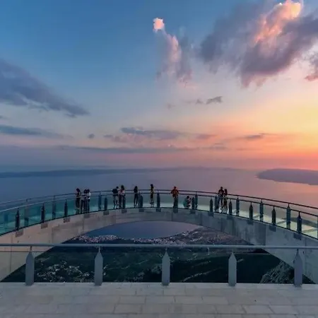 Apartment Holiday Makarska