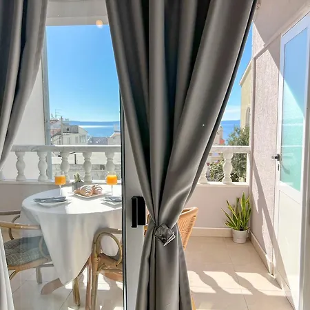 Apartment Holiday Makarska דירה