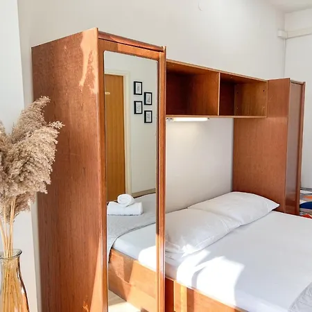 Apartment Holiday Makarska דירה
