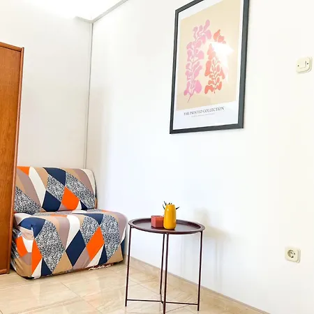 Apartment Holiday Makarska * マカルスカ