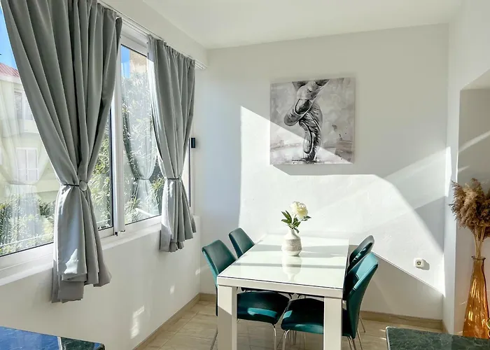 Apartment Holiday Makarska Makarska